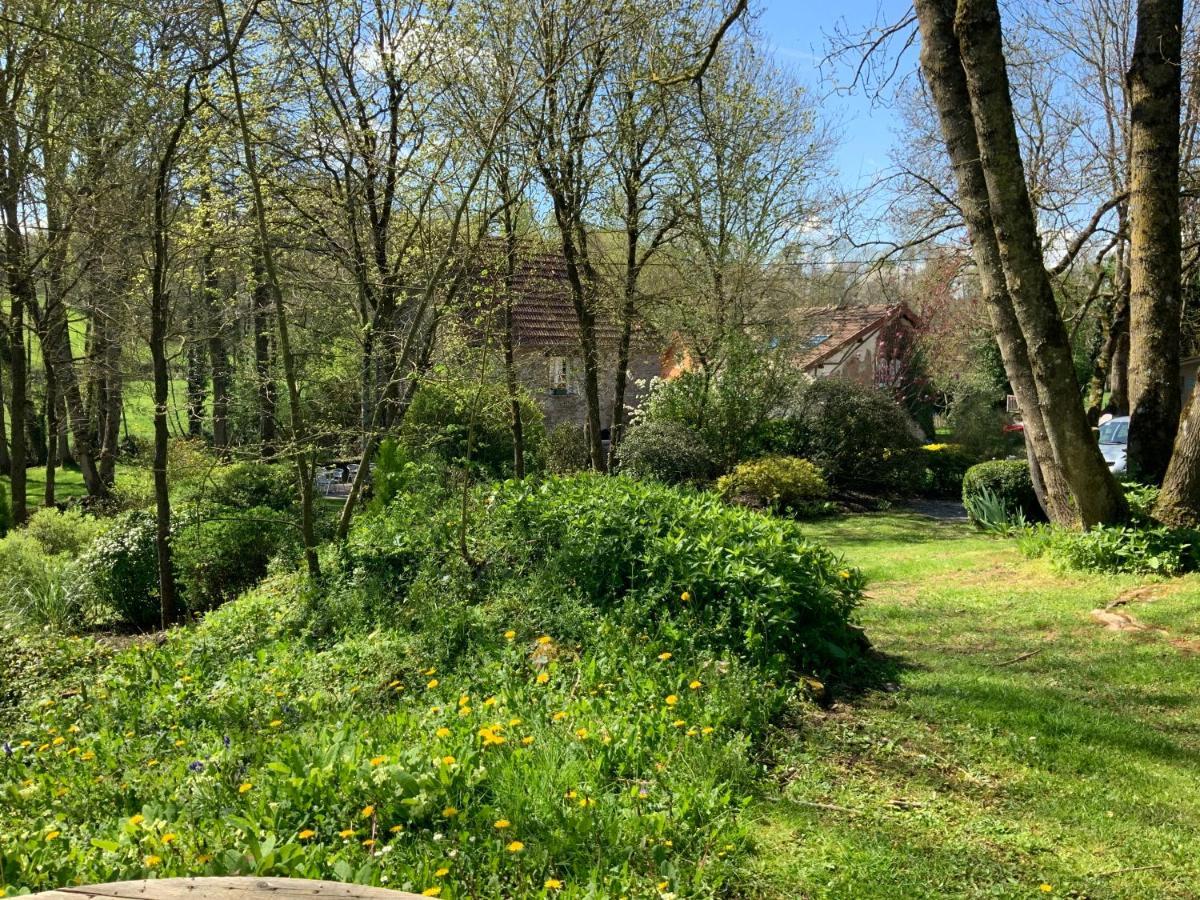Le Moulin De La Castellerie Bed & Breakfast Moon-sur-Elle ภายนอก รูปภาพ