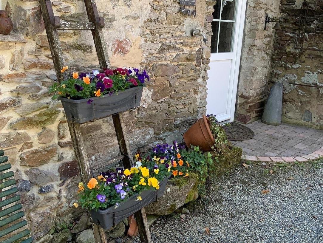 Le Moulin De La Castellerie Bed & Breakfast Moon-sur-Elle ภายนอก รูปภาพ