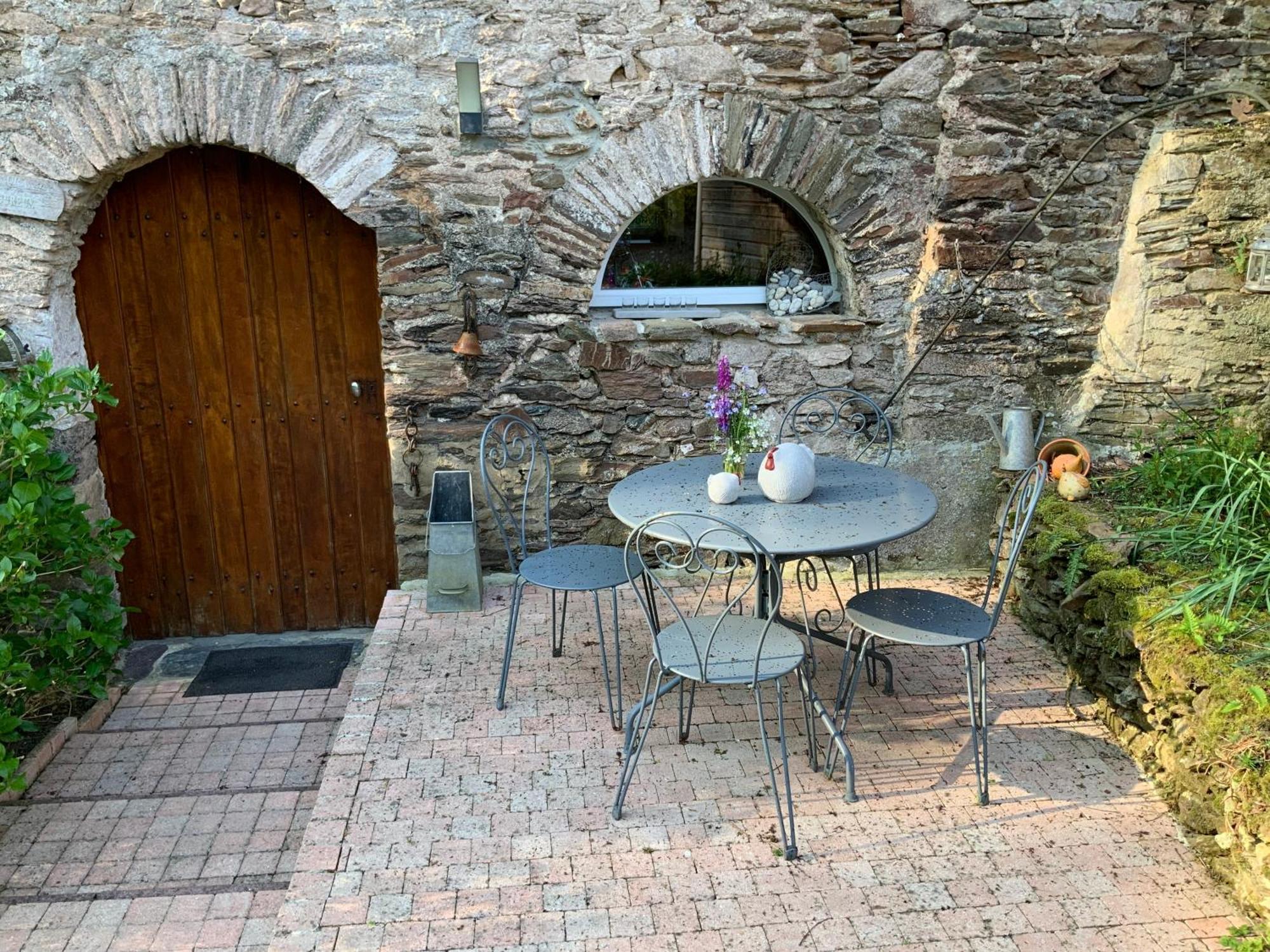 Le Moulin De La Castellerie Bed & Breakfast Moon-sur-Elle ภายนอก รูปภาพ