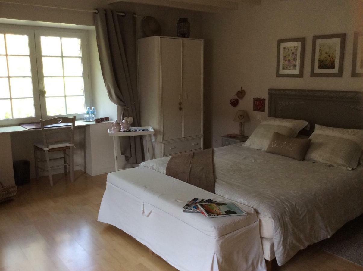 Le Moulin De La Castellerie Bed & Breakfast Moon-sur-Elle ภายนอก รูปภาพ