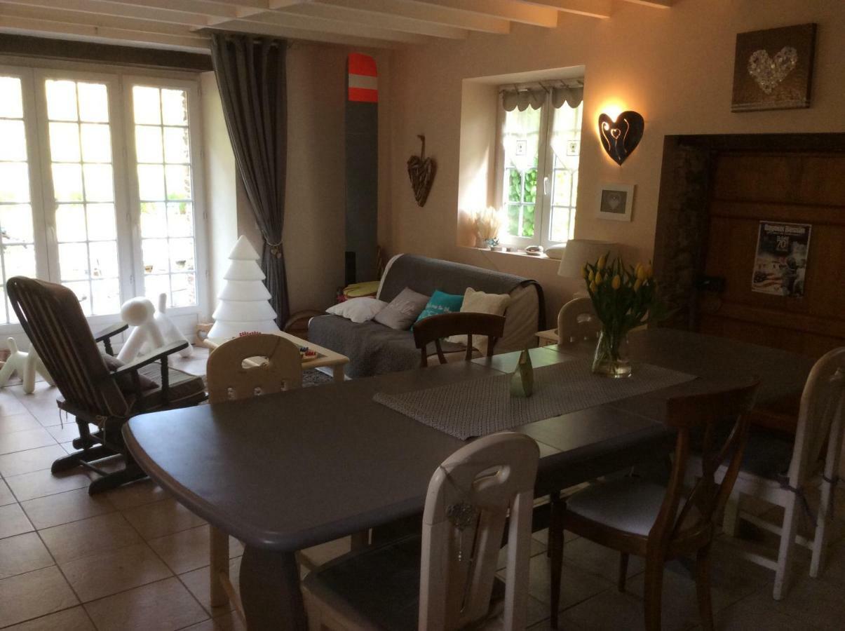 Le Moulin De La Castellerie Bed & Breakfast Moon-sur-Elle ภายนอก รูปภาพ
