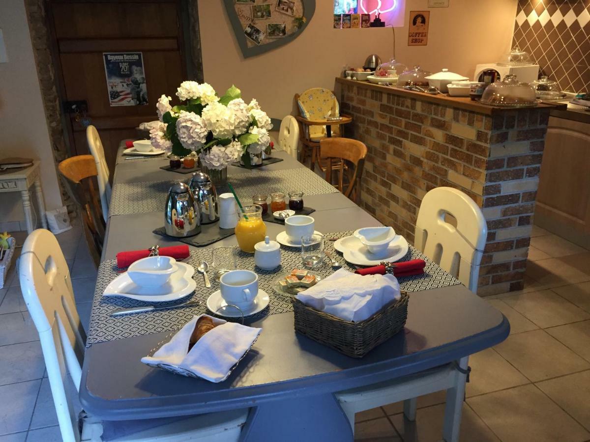 Le Moulin De La Castellerie Bed & Breakfast Moon-sur-Elle ภายนอก รูปภาพ