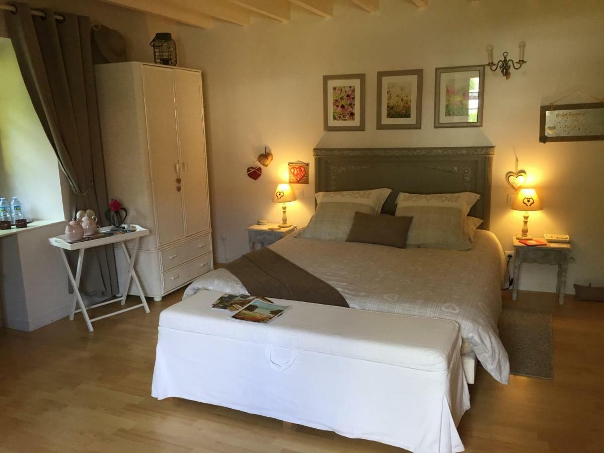 Le Moulin De La Castellerie Bed & Breakfast Moon-sur-Elle ภายนอก รูปภาพ