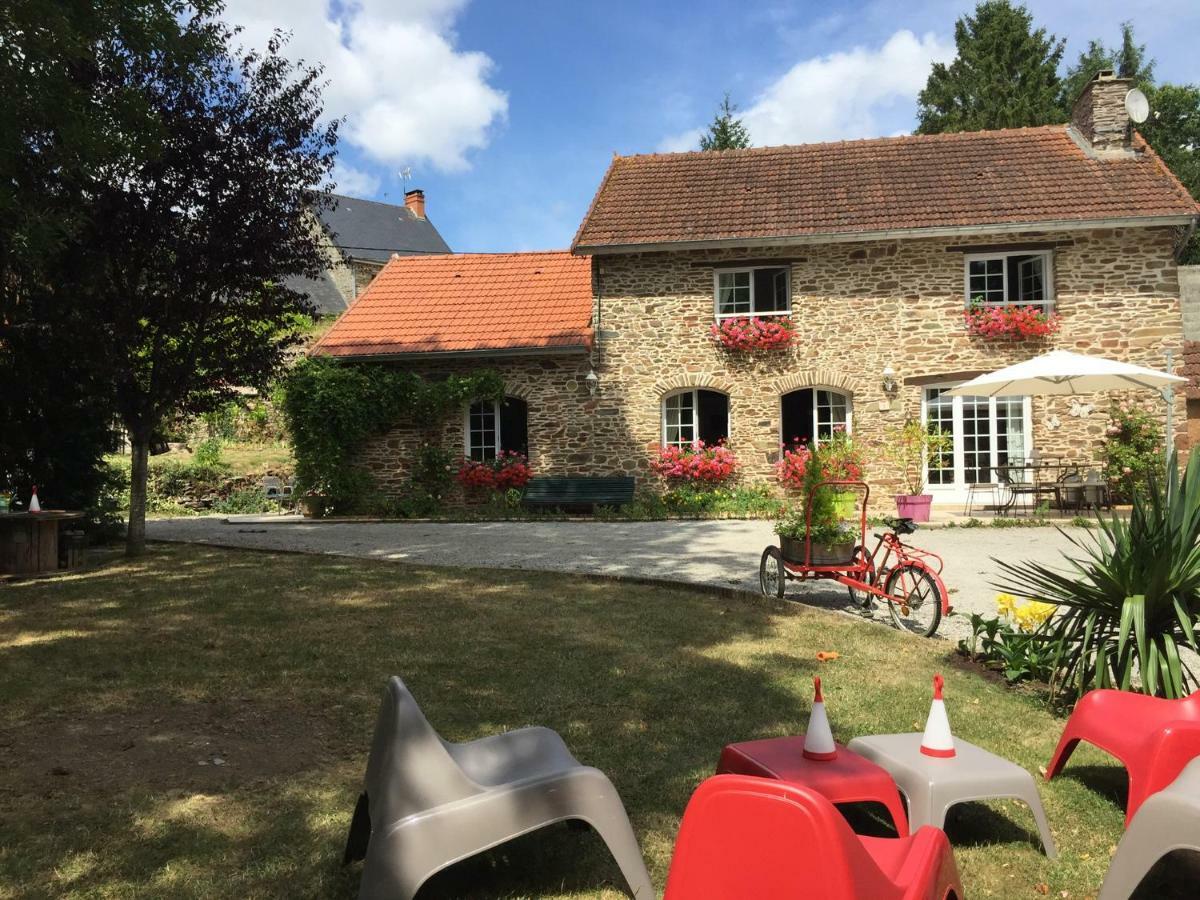 Le Moulin De La Castellerie Bed & Breakfast Moon-sur-Elle ภายนอก รูปภาพ