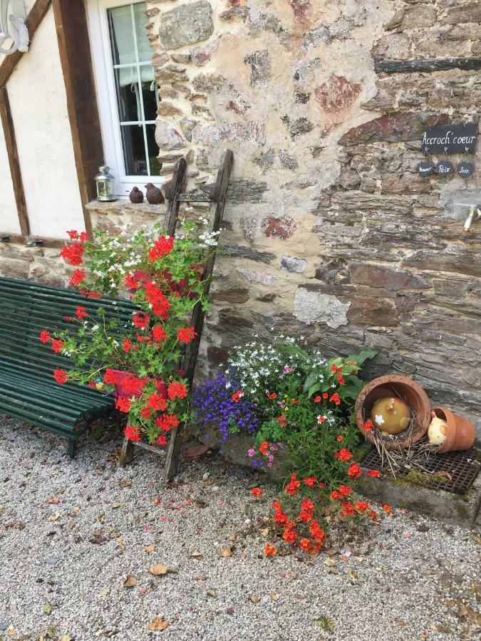 Le Moulin De La Castellerie Bed & Breakfast Moon-sur-Elle ภายนอก รูปภาพ
